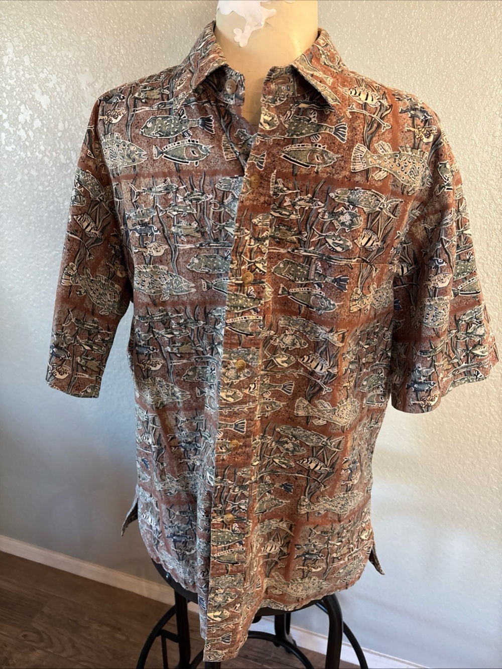 Kahala Men's Short-Sleeve Button-Up Shirt in Rust Fish Print